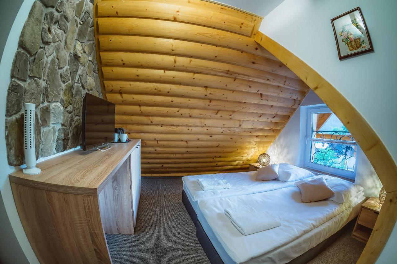 Willa Na Skarpie Szczawnica Kültér fotó